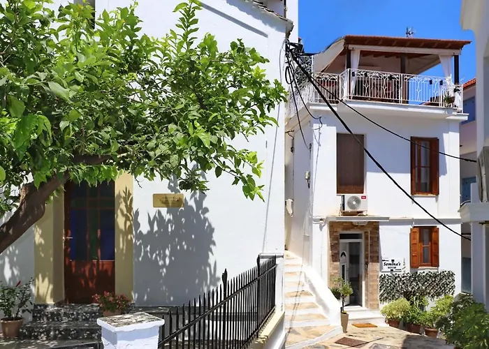 Seminas House Case de vacanță